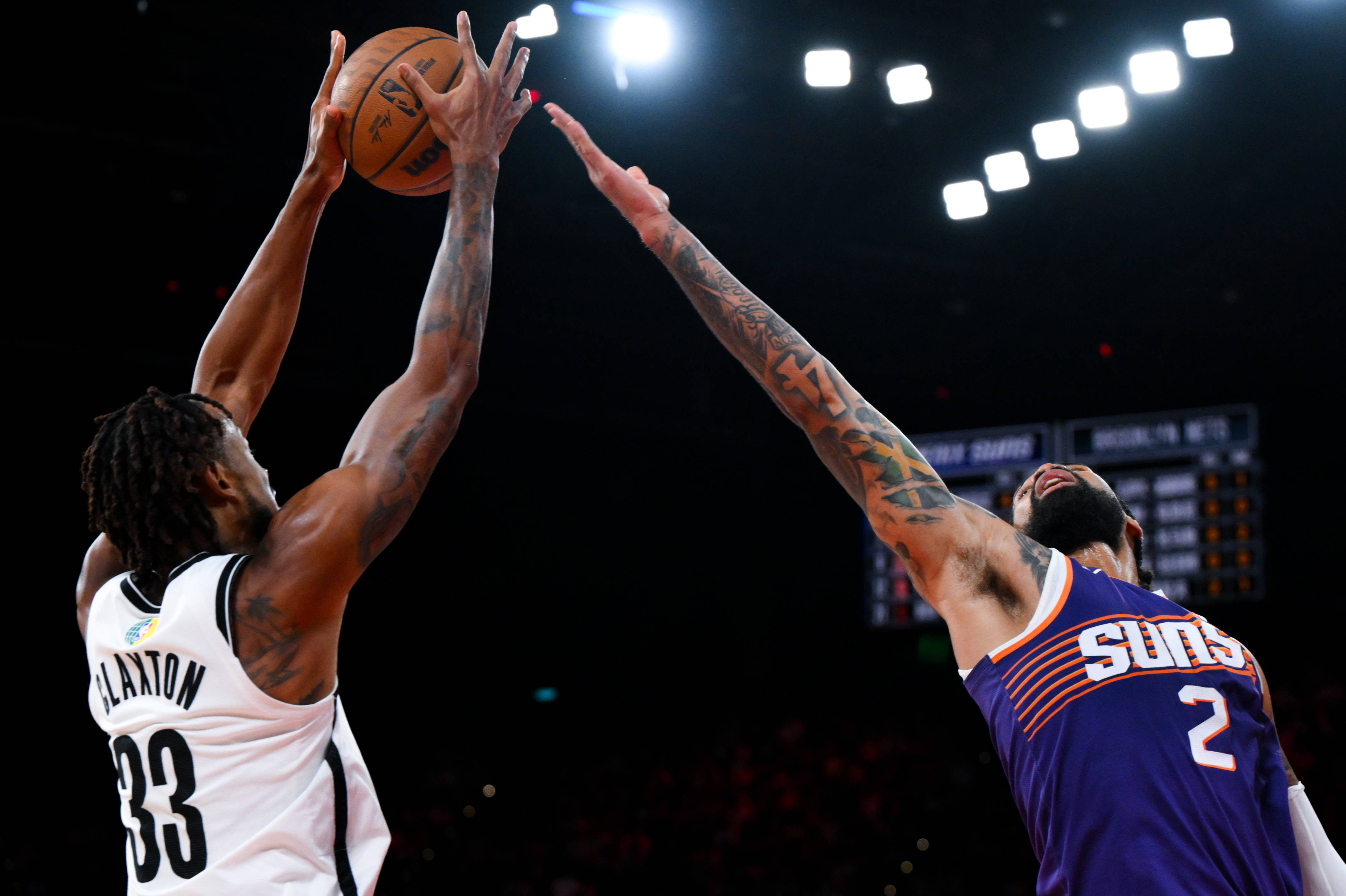 lol比赛回放-尼斯迎NBA季后赛关键赛，清晨篮板制胜，管理层满意，团队化学反应显著的简单介绍