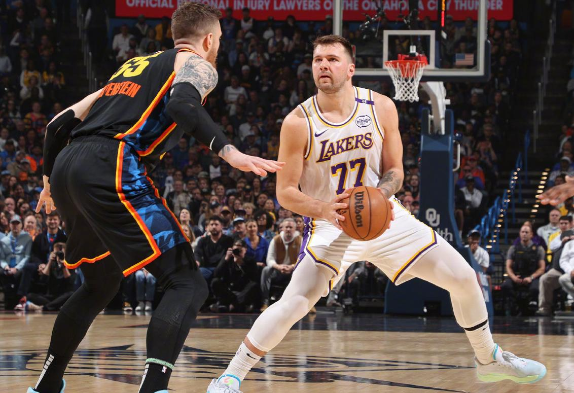 lol比赛回放-今夜体能课后，俄克拉荷马雷霆造点机会备战NBA常规赛，气氛紧张，更衣室氛围转暖的简单介绍