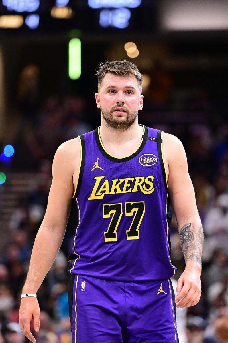 lol比赛回放-包含纽约尼克斯赛后遗憾出局，志在NBA总决赛名次提升，球迷炸锅，球队文化再被提及的词条